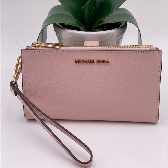Michael Kors Wallet Wristlet
DoubleZip Pink - Picture 2 of 8